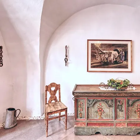 Langenmantel Historic Hotel Termeno